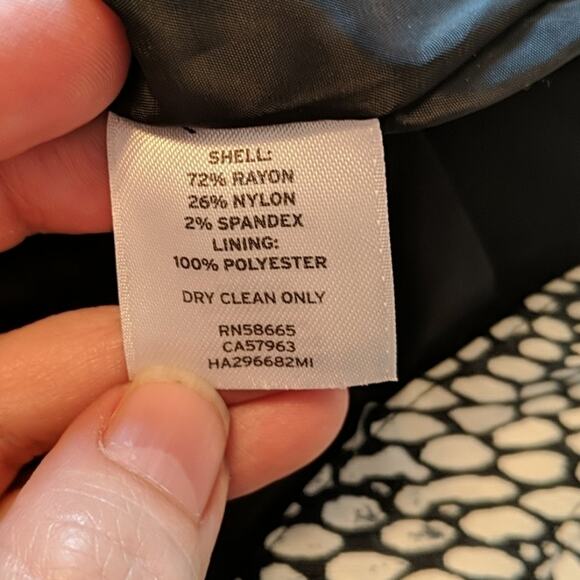 EUC Halogen Printed B&W Pencil Skirt, 10 - Picture 5 of 5